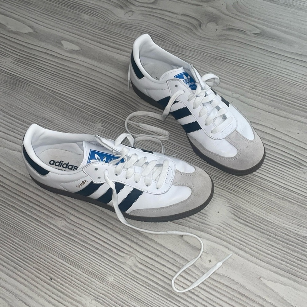 Adidas Sambas - Black and White